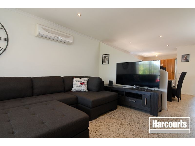 60 Scarborough Avenue, Cranbourne West VIC 3977
