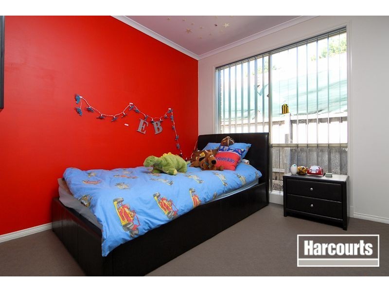 60 Scarborough Avenue, Cranbourne West VIC 3977