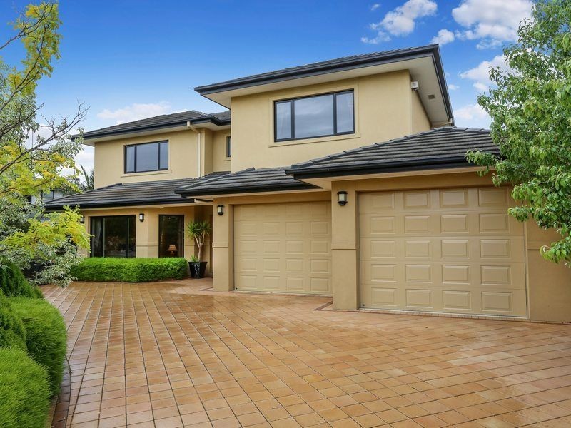 10 Kingsford Smith Court, Sandhurst VIC 3977