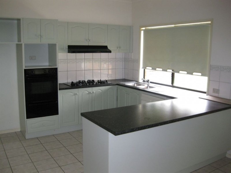 2 St Johns Wood, Skye VIC 3977