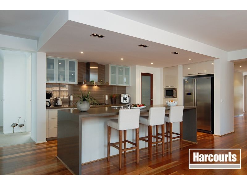 5 Sandarra Boulevard, Sandhurst VIC 3977