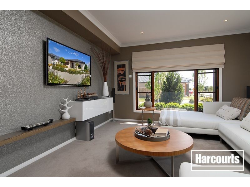 5 Sandarra Boulevard, Sandhurst VIC 3977