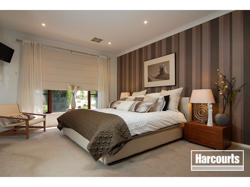 5 Sandarra Boulevard, Sandhurst VIC 3977