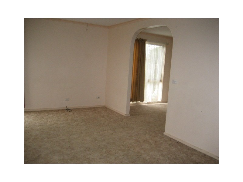 9 Mc Clelland Drive, Skye VIC 3977