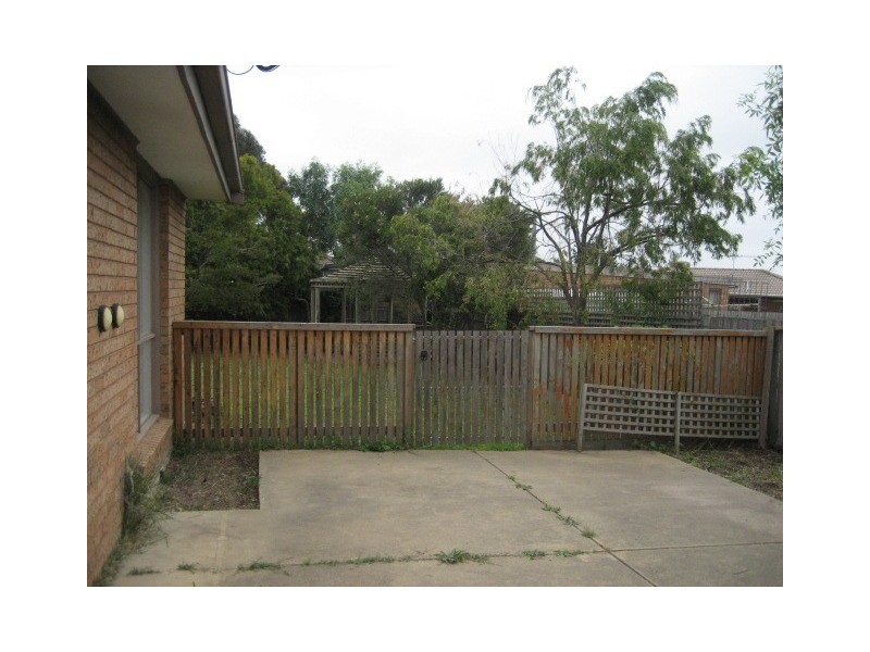 9 Mc Clelland Drive, Skye VIC 3977