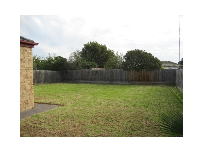 27 Lansell Court, Carrum Downs VIC 3201