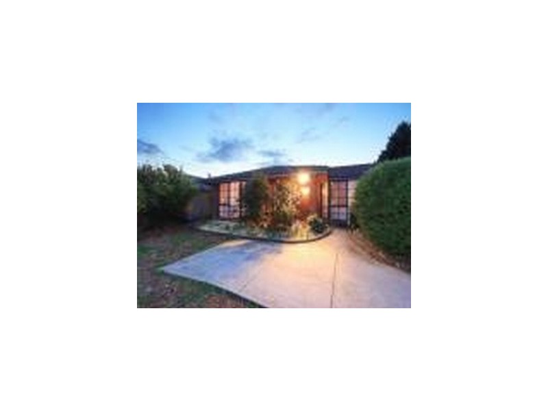 143 Lyrebird Drive, Carrum Downs VIC 3201