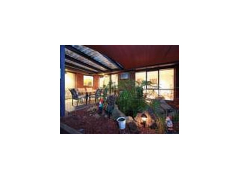 143 Lyrebird Drive, Carrum Downs VIC 3201