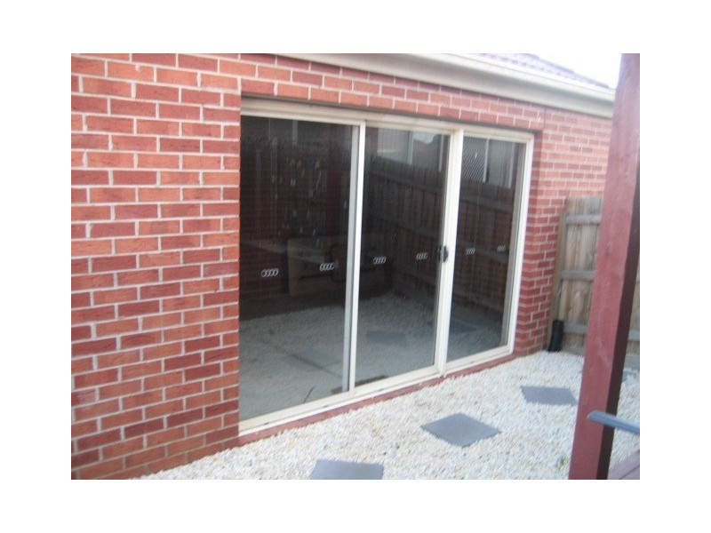 10/10 Hall Road, Carrum Downs VIC 3201