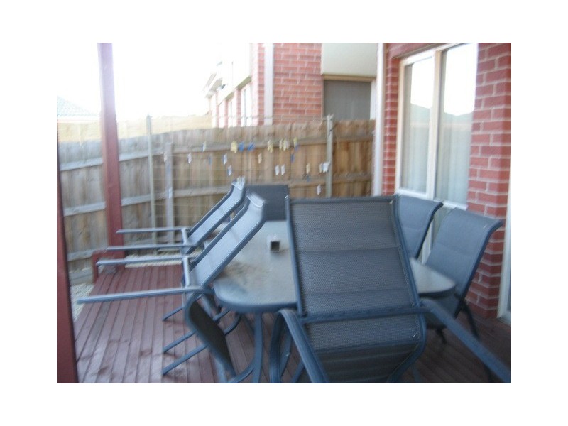 10/10 Hall Road, Carrum Downs VIC 3201