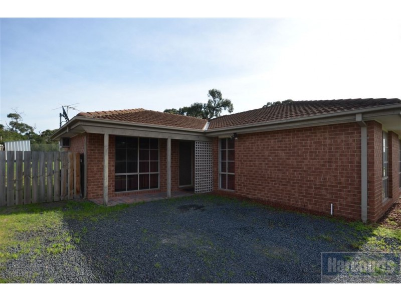 69 Darnley Drive, Skye VIC 3977
