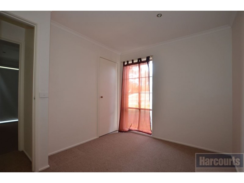 69 Darnley Drive, Skye VIC 3977