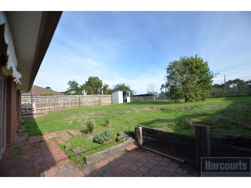 69 Darnley Drive, Skye VIC 3977