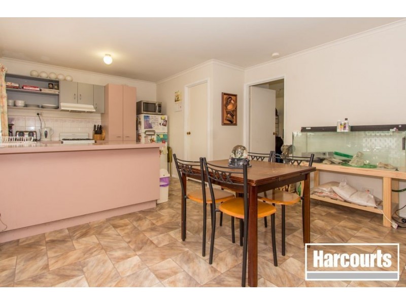 11 Glenn close, Cranbourne West VIC 3977