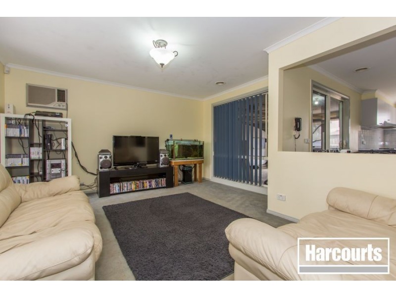 6 Pirita Place, Cranbourne West VIC 3977