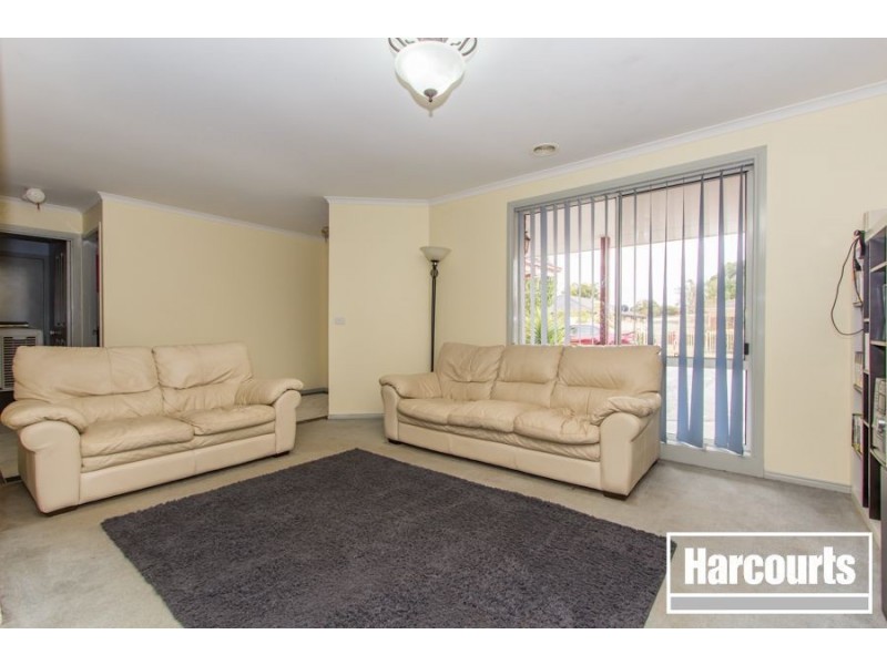 6 Pirita Place, Cranbourne West VIC 3977