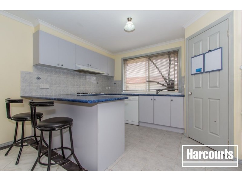 6 Pirita Place, Cranbourne West VIC 3977