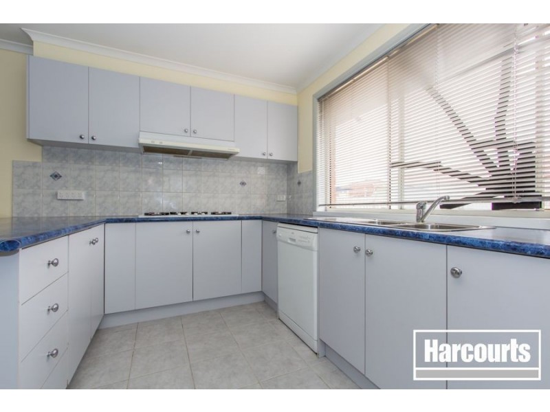 6 Pirita Place, Cranbourne West VIC 3977