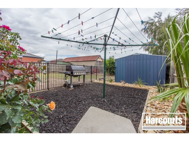 6 Pirita Place, Cranbourne West VIC 3977