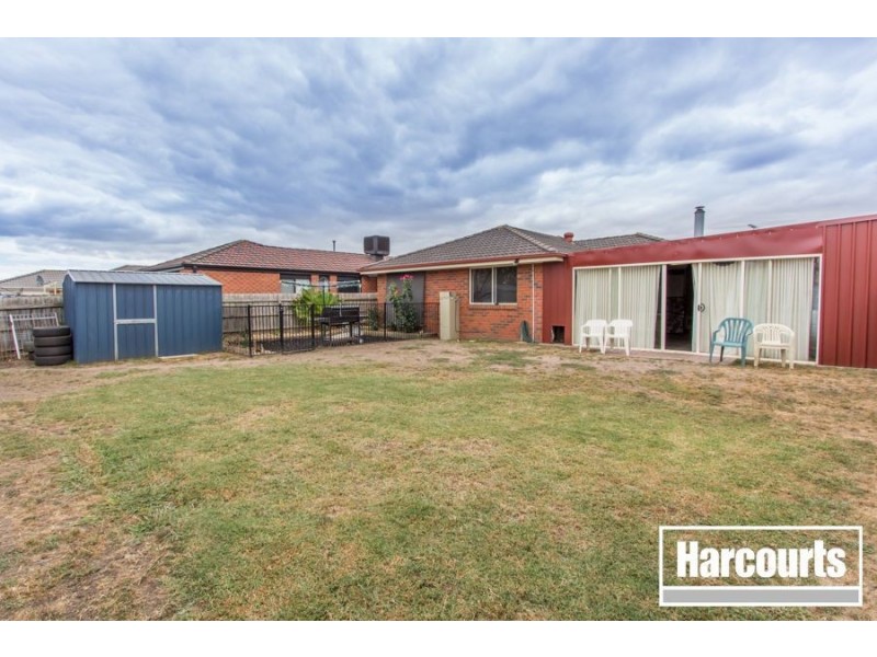 6 Pirita Place, Cranbourne West VIC 3977