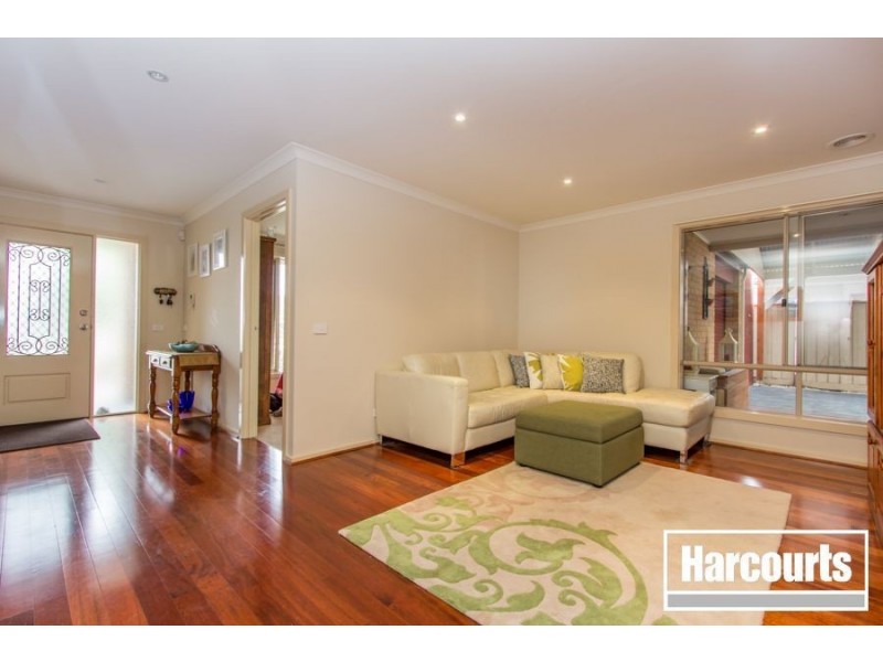 150 Rosebank Drive, Cranbourne North VIC 3977