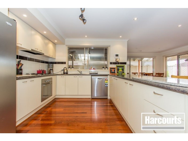 150 Rosebank Drive, Cranbourne North VIC 3977