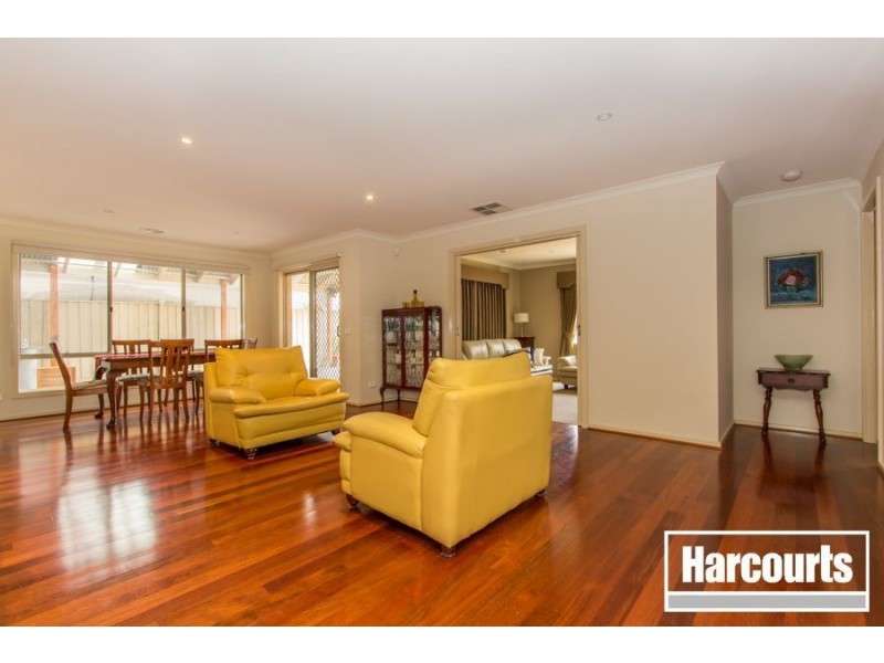 150 Rosebank Drive, Cranbourne North VIC 3977