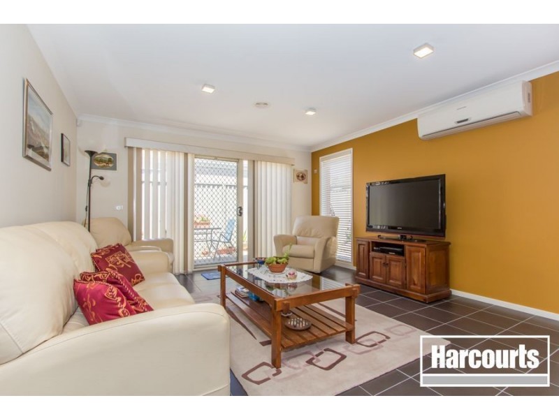 71 Broad Oak Drive, Cranbourne East VIC 3977