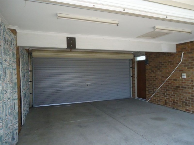 82 Courtenany Avenue, Cranbourne VIC 3977