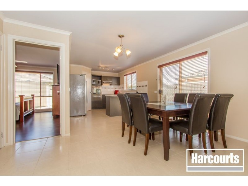 2 Aztec Place, Cranbourne VIC 3977