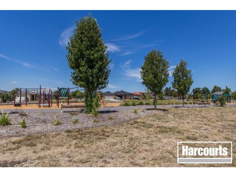 2 Aztec Place, Cranbourne VIC 3977