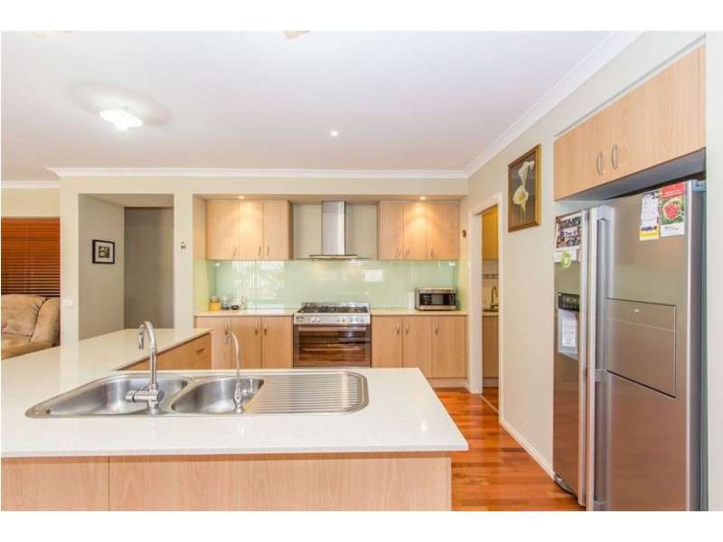 122 Rosebank drive, Cranbourne North VIC 3977