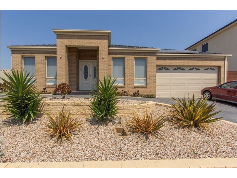 122 Rosebank drive, Cranbourne North VIC 3977