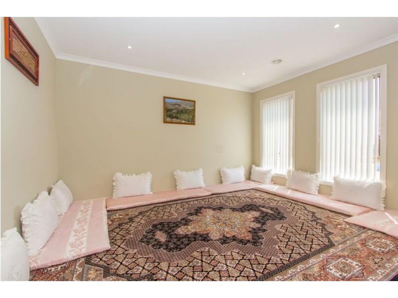 122 Rosebank drive, Cranbourne North VIC 3977