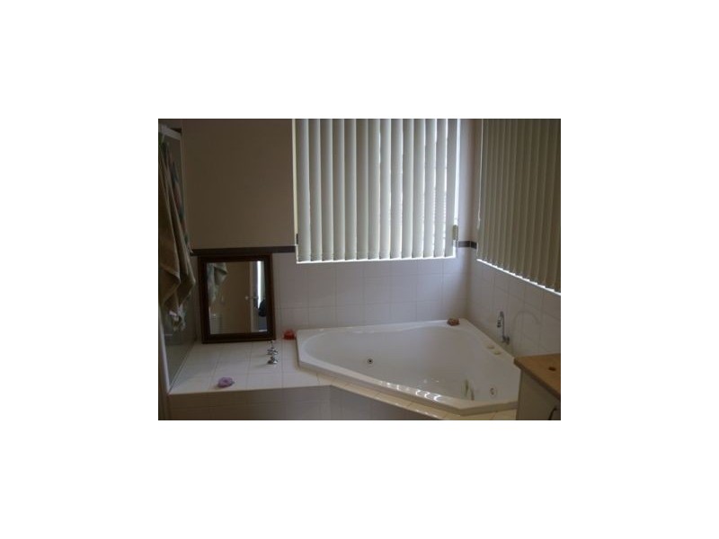 115 Golden Grove, Narre Warren South VIC 3805