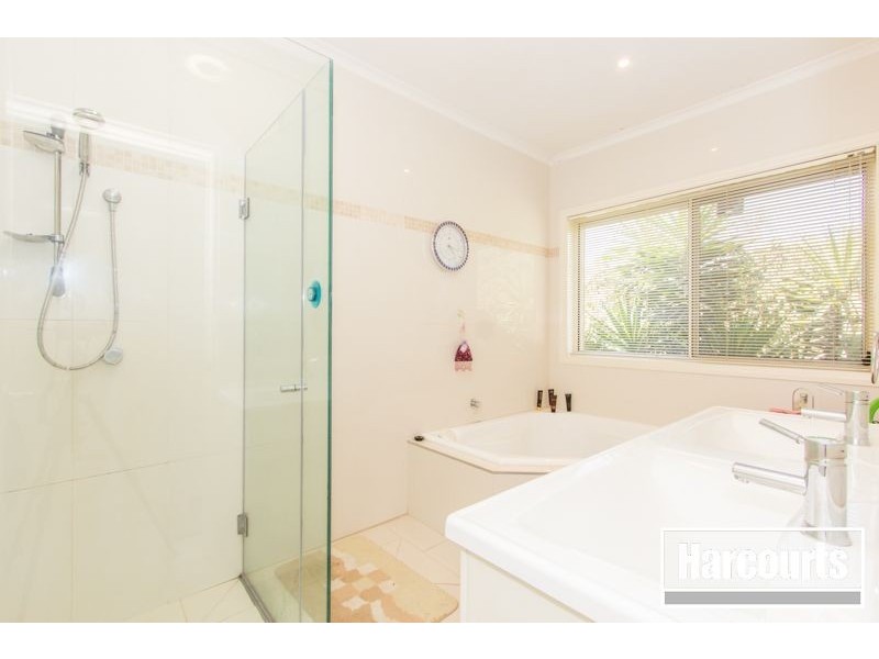 1195 North Road, Devon Meadows VIC 3977