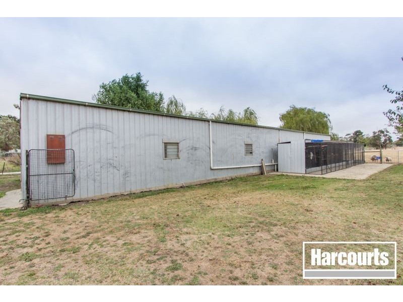 1195 North Road, Devon Meadows VIC 3977