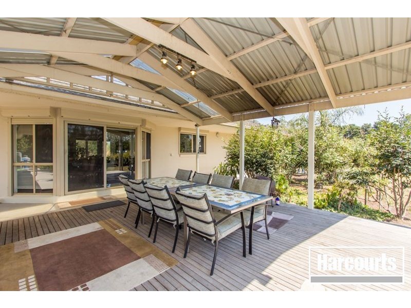 1195 North Road, Devon Meadows VIC 3977