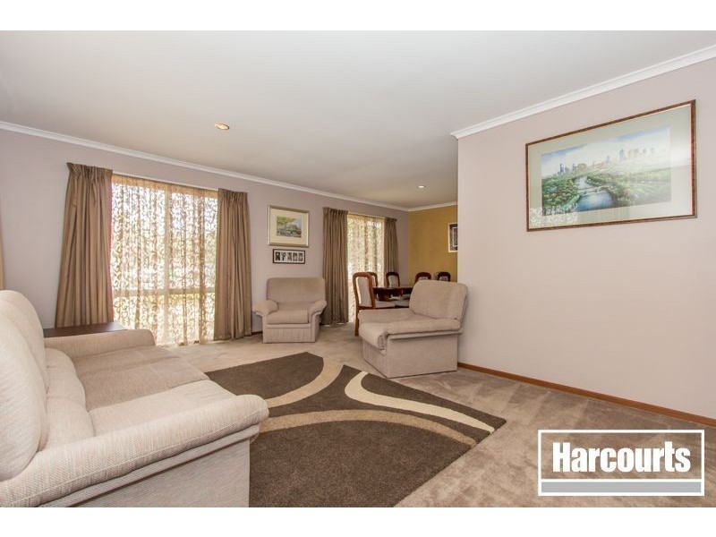 11 Jasmine Court, Cranbourne North VIC 3977