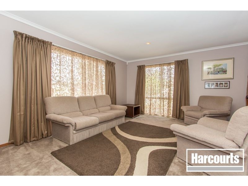 11 Jasmine Court, Cranbourne North VIC 3977