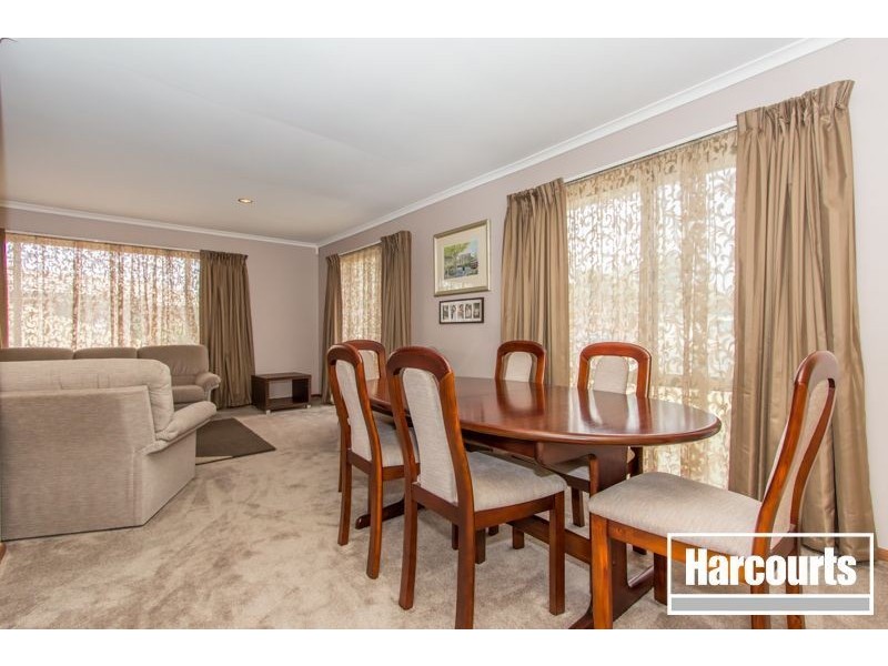 11 Jasmine Court, Cranbourne North VIC 3977