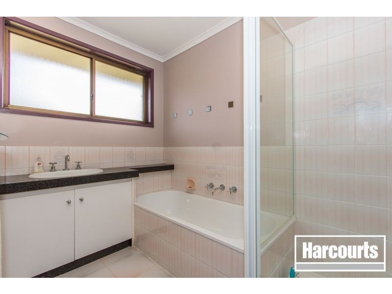 11 Jasmine Court, Cranbourne North VIC 3977