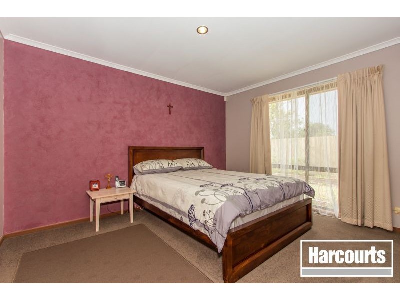 11 Jasmine Court, Cranbourne North VIC 3977