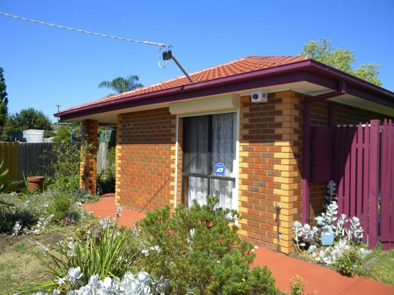 13 Dean Court, Cranbourne West VIC 3977