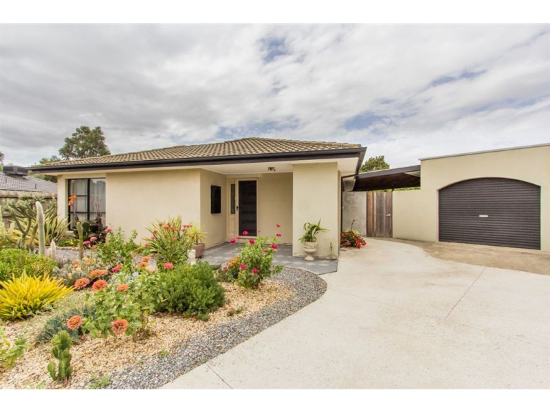 14 Kennedy Court, Cranbourne North VIC 3977
