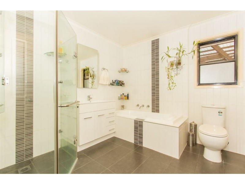 14 Kennedy Court, Cranbourne North VIC 3977