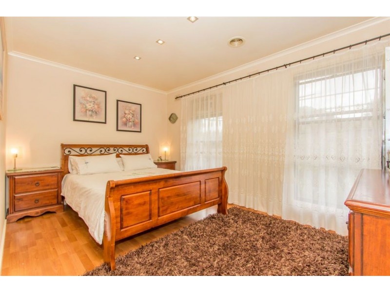 14 Kennedy Court, Cranbourne North VIC 3977