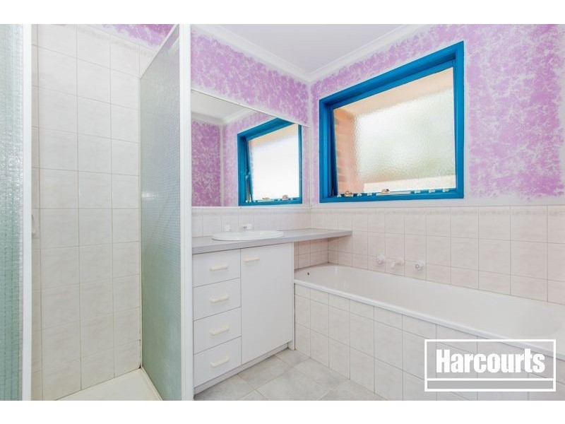 4 Primrose court, Cranbourne North VIC 3977