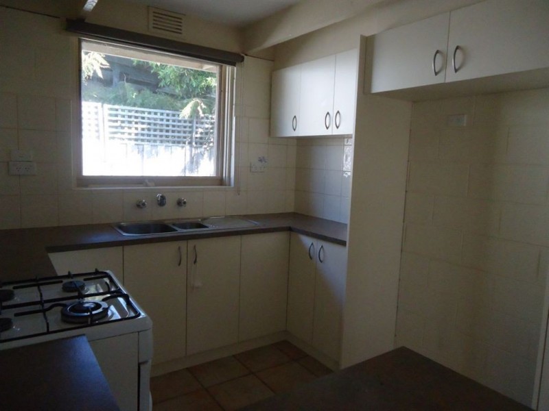 18 Ainsleigh Court, Cranbourne VIC 3977