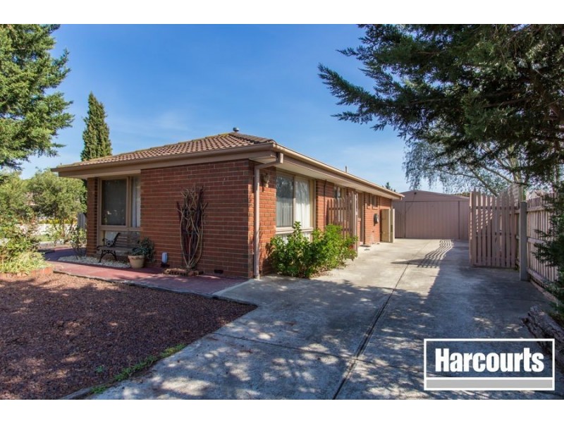 20 Terrence Drive, Cranbourne North VIC 3977